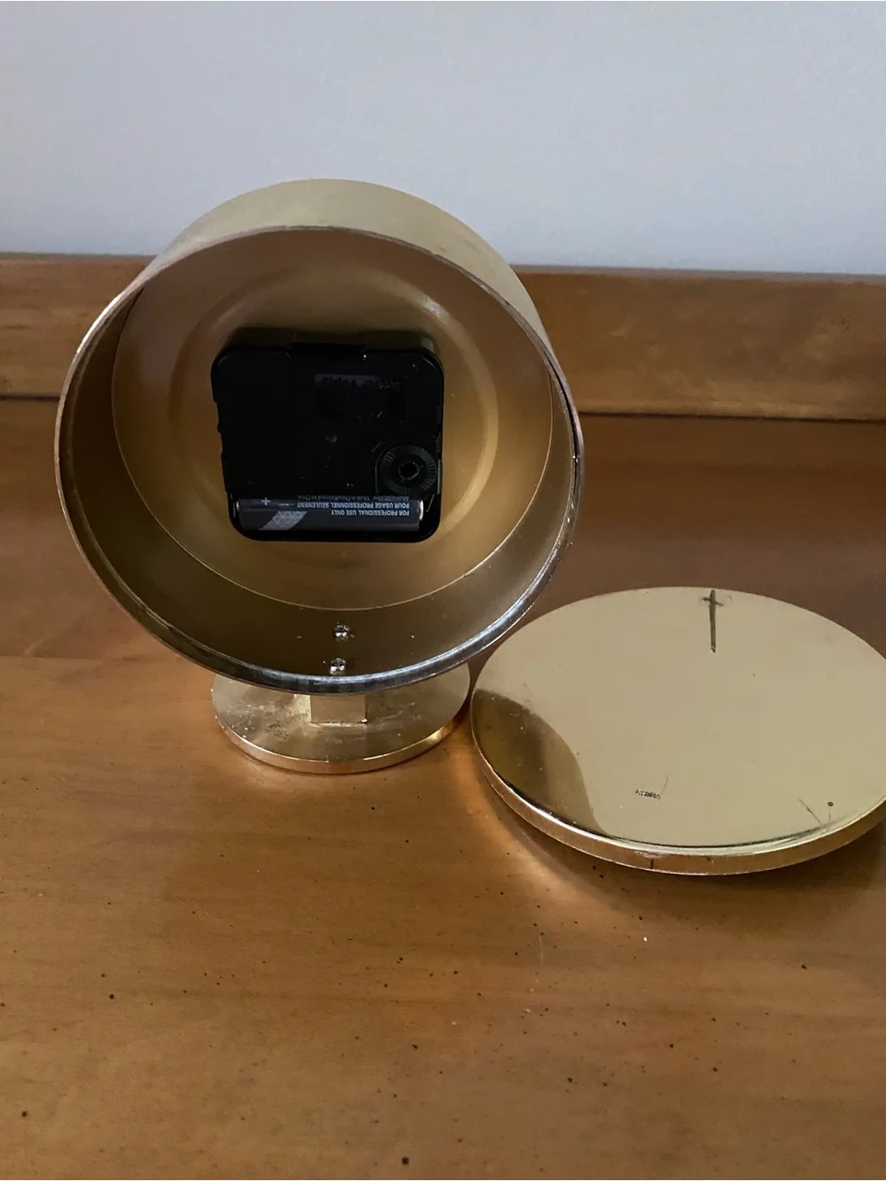 Vintage Howard Miller Brass Museum Desk Clock Quartz Round West Germany